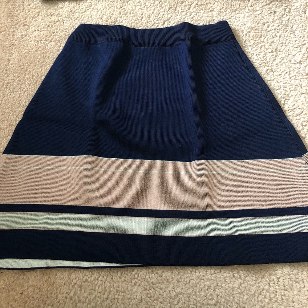 TOPSHOP FORMAL SKIRT ONLY